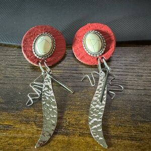 Vintage Cabette earrings clip on red.